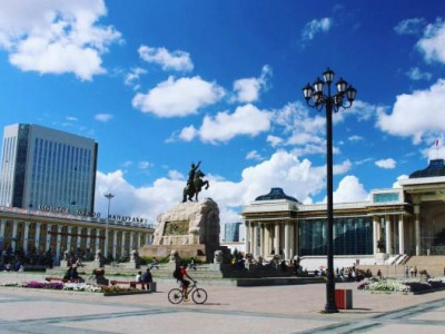 УИХ-ын 7 гишүүн “Өөрсөд дээрээ дэд сайд нэмээд, төрийн алба хаагчдыг цөөлнө” гэсэн Засгийн газрыг огцруулах санал гаргах нь ээ…