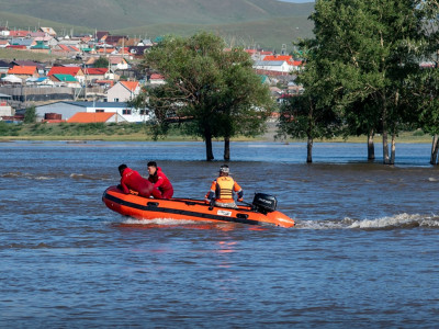 11 настай эрэгтэй хүүхэд Сонсголонгийн гүүрний орчим усанд урсан алга болсныг эрэн хайж байна