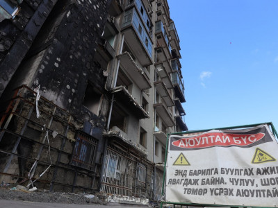Газын дэлбэрэлтэд өртсөн 207 дугаар байрыг нурааж эхэллээ