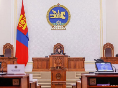 УИХ болон Засгийн газрын гишүүд ирцэнд орохгүй БҮТЭН ӨДӨР хурал өнжив