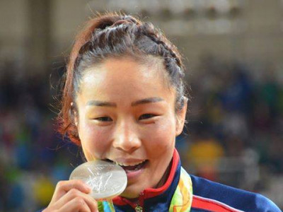 Д.Сумъяа: Багийнхаа салхийг хагалж, энэ олимпийн эхний медалийг хүртсэндээ баяртай байна