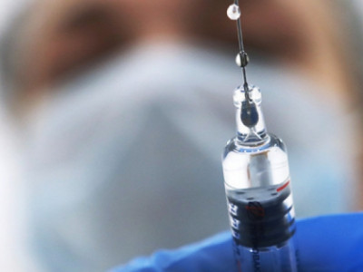 БНСУ-ын эмч нар томуугийн эсрэг вакцинжуулалтыг түр зогсоохыг зөвлөжээ