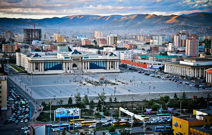 Улаанбаатарт 30 хэм дулаан байна зурган илэрцүүд