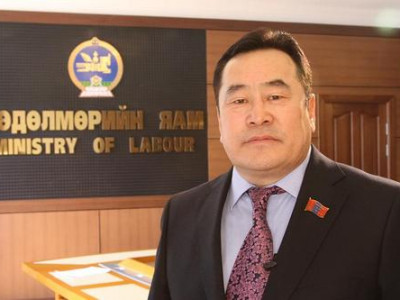 Я.Санжмятав сайд Завханд их хэмжээний мөнгөөр туйлж байгаад иржээ